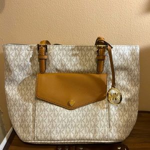 Michael kors shoulder bag small